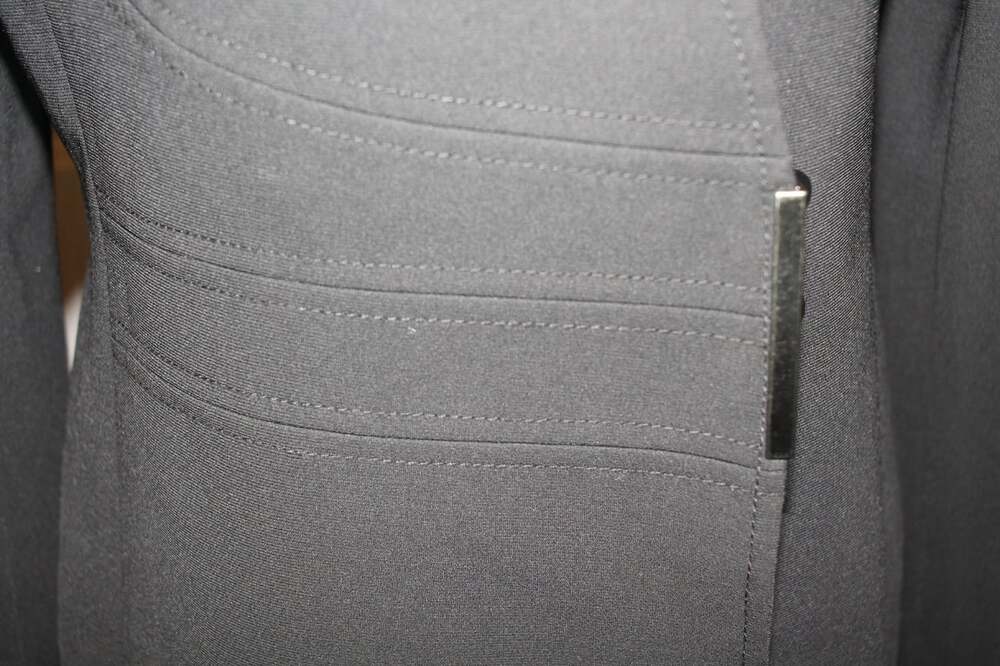 Tahari Black Suit Jacket Women's Size 4 Career Business Blazer Lined Classic - Picture 9 of 9